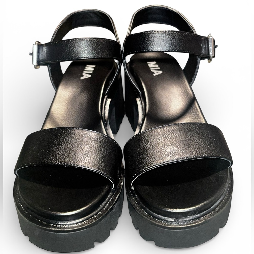 Women’s NWOT MIA Black Shaka Platform Sandal 7.5 - Picture 3 of 4